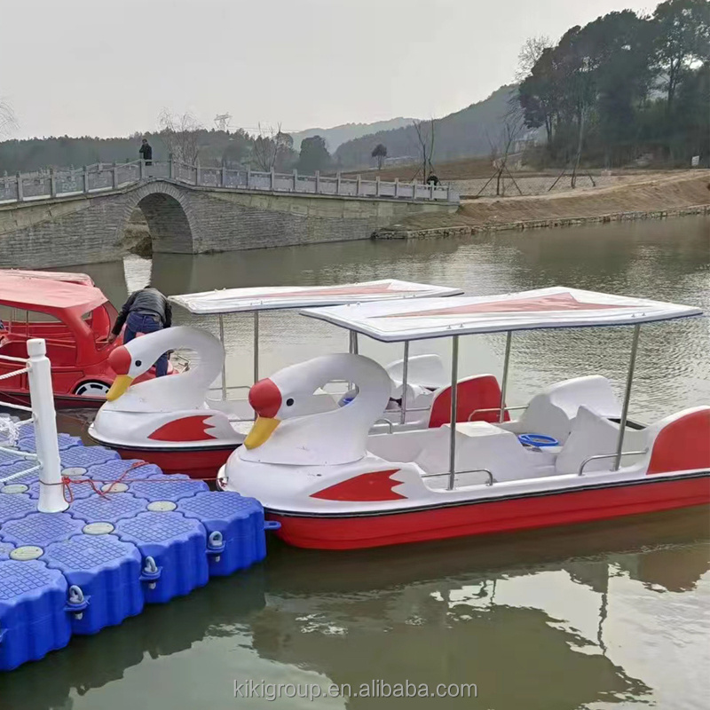 High Quality Customized Style Pedal Boat Water Play Equipment 4 Person Paddle Boat For Lakes