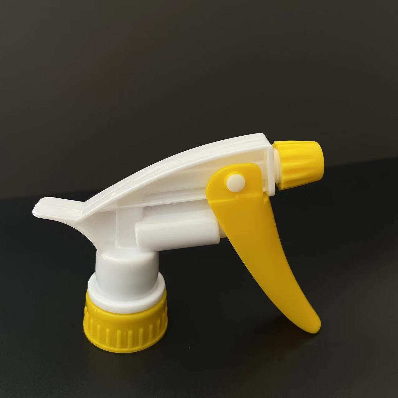 Hot Sale Direct Factory Price Big Stream and Spray Car Washing Gun Head Soap Liquid Bottle Using Plastic Trigger Sprayer