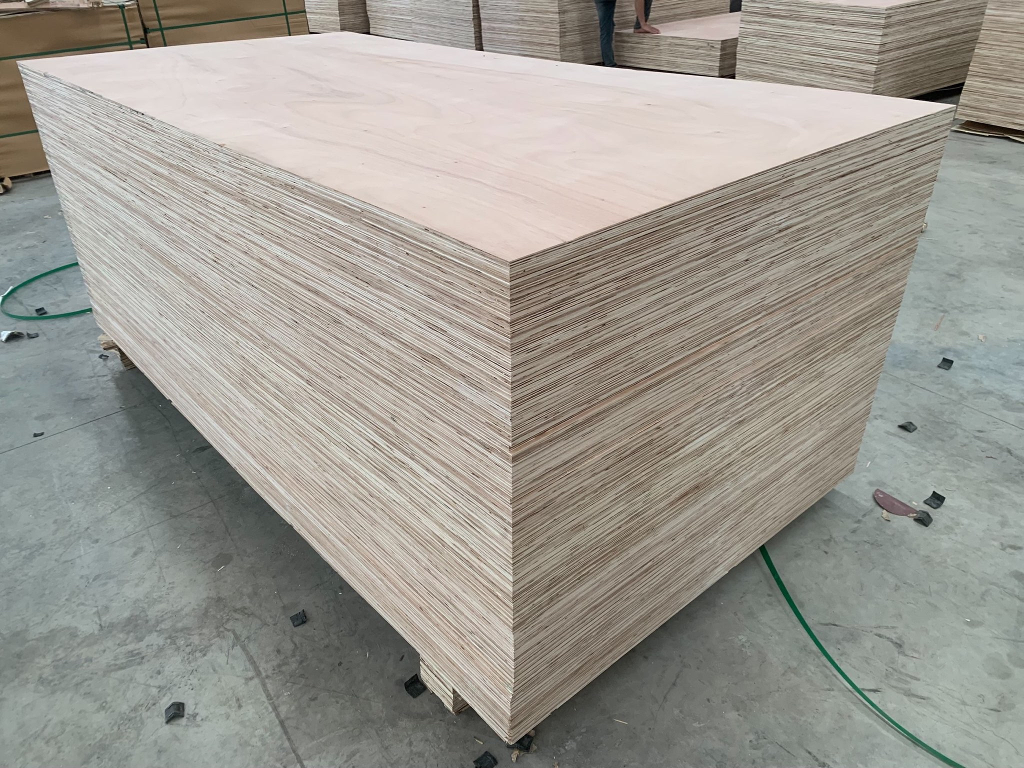 Wholesale  12mm 15mm 18mm Commercial plywood sheet for furniture, MADE IN VIETNAM