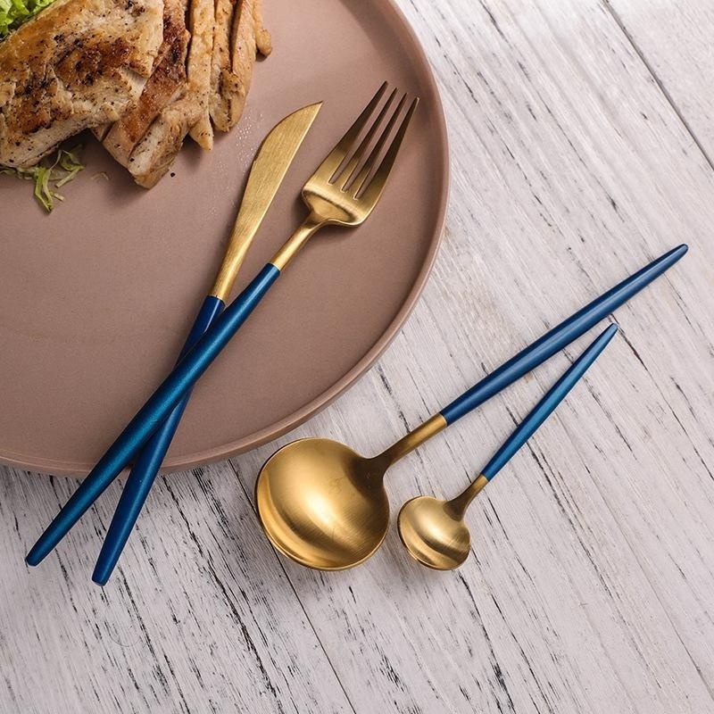 Blue gold 24pcs stainless steel cutlery set wedding silverware cuttlery fork spoon and knife set bulk gold flatware in wood box