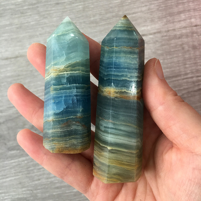 Wholesale price gemstone blue onyx towers wand point healing stone tower