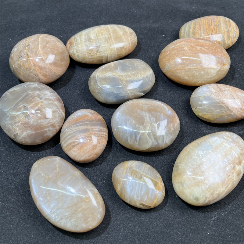 Wholesale Crystals Stones Fengshui High quality Orange Moon Stone Palm Stone For Gift