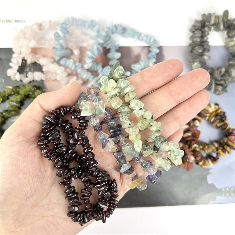 Wholesale natural crystal beads bracelet crystal chips bracelet healing gifts for friend