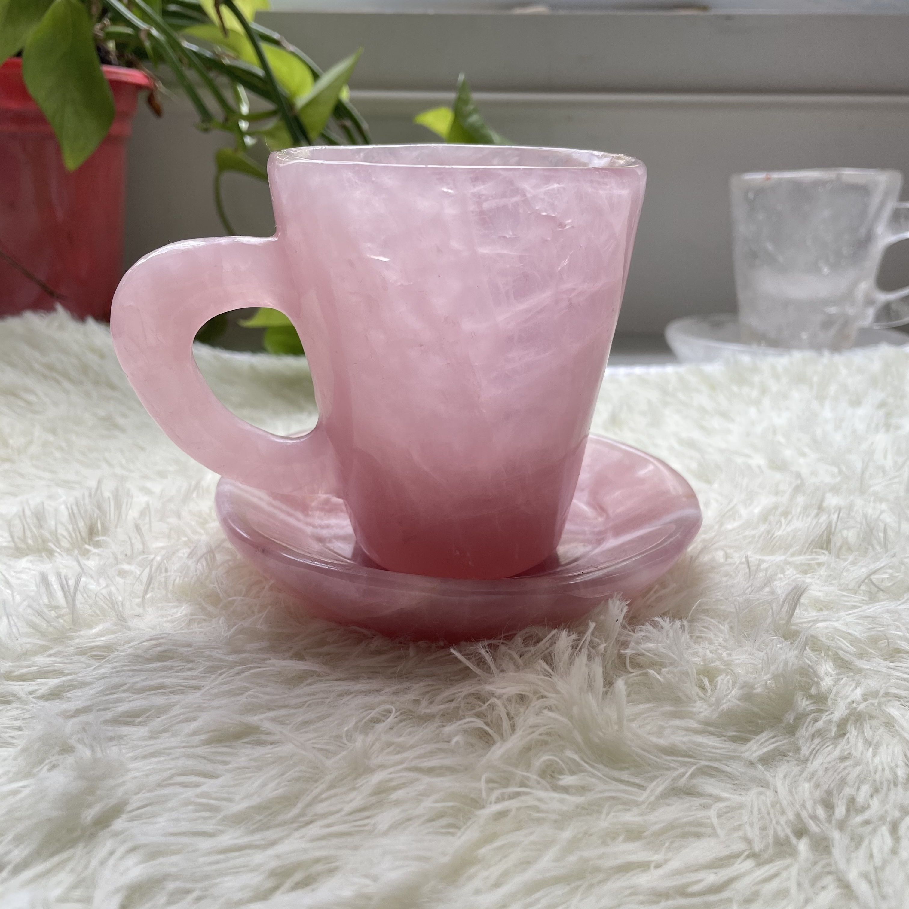 Natural hand-carved unique healing folk crafts clear  rose quartz amethyst crystal cup