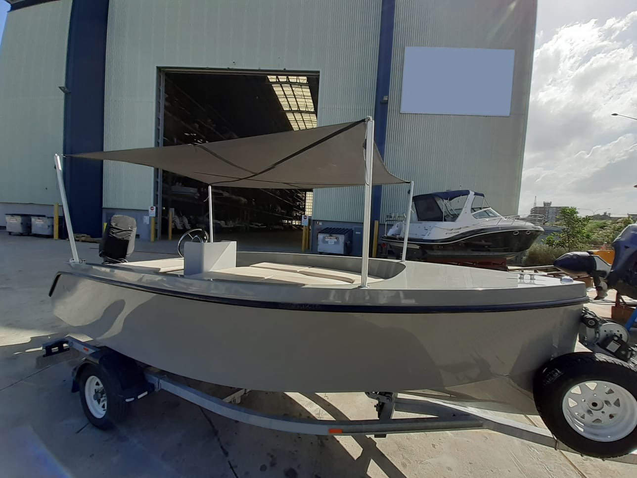 Kinocean 18ft Open Recreational Aluminum Boat with Centre Console and Round Sofas for Sale