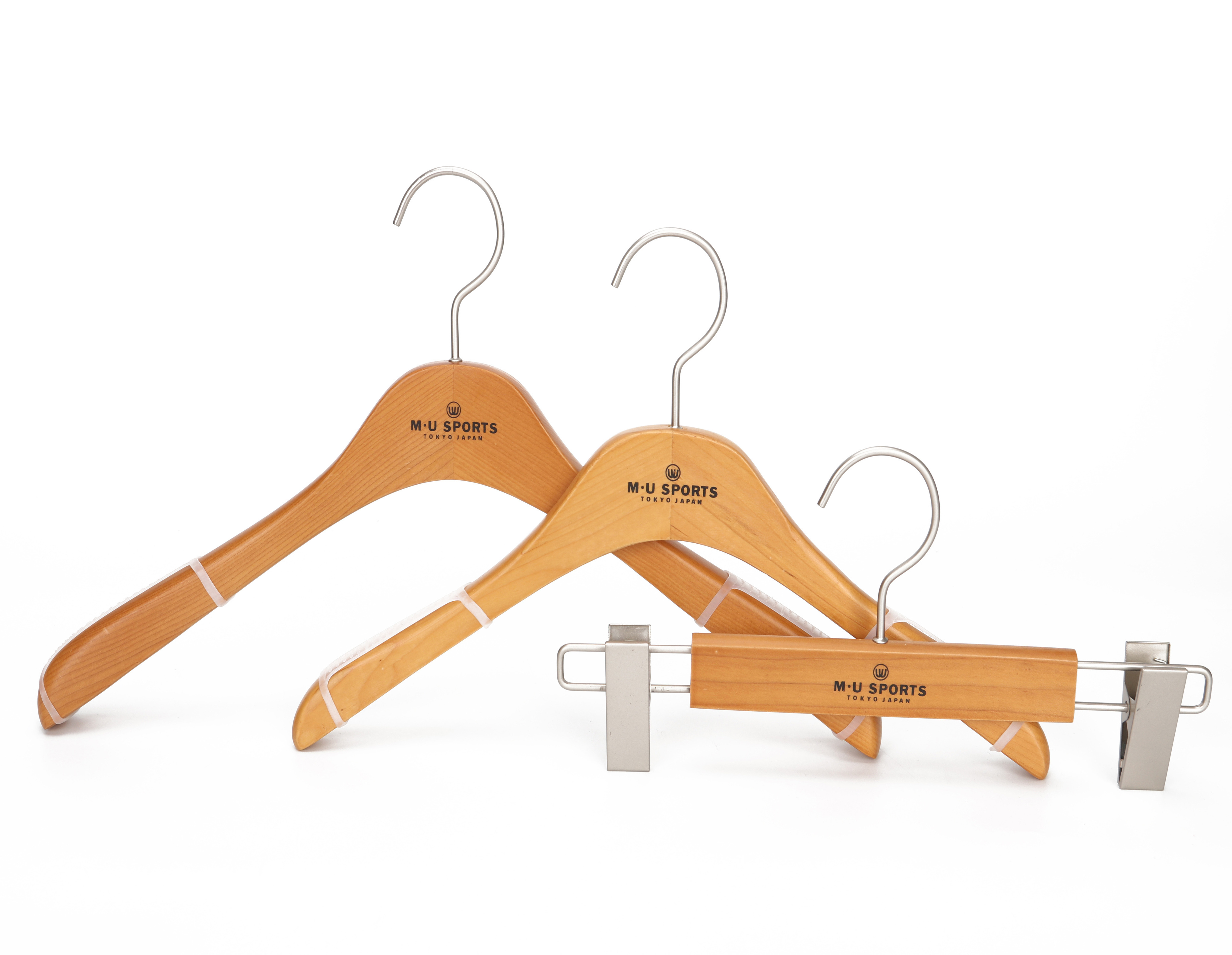 Custom brand deluxe wooden coat clothes hanger for shop display