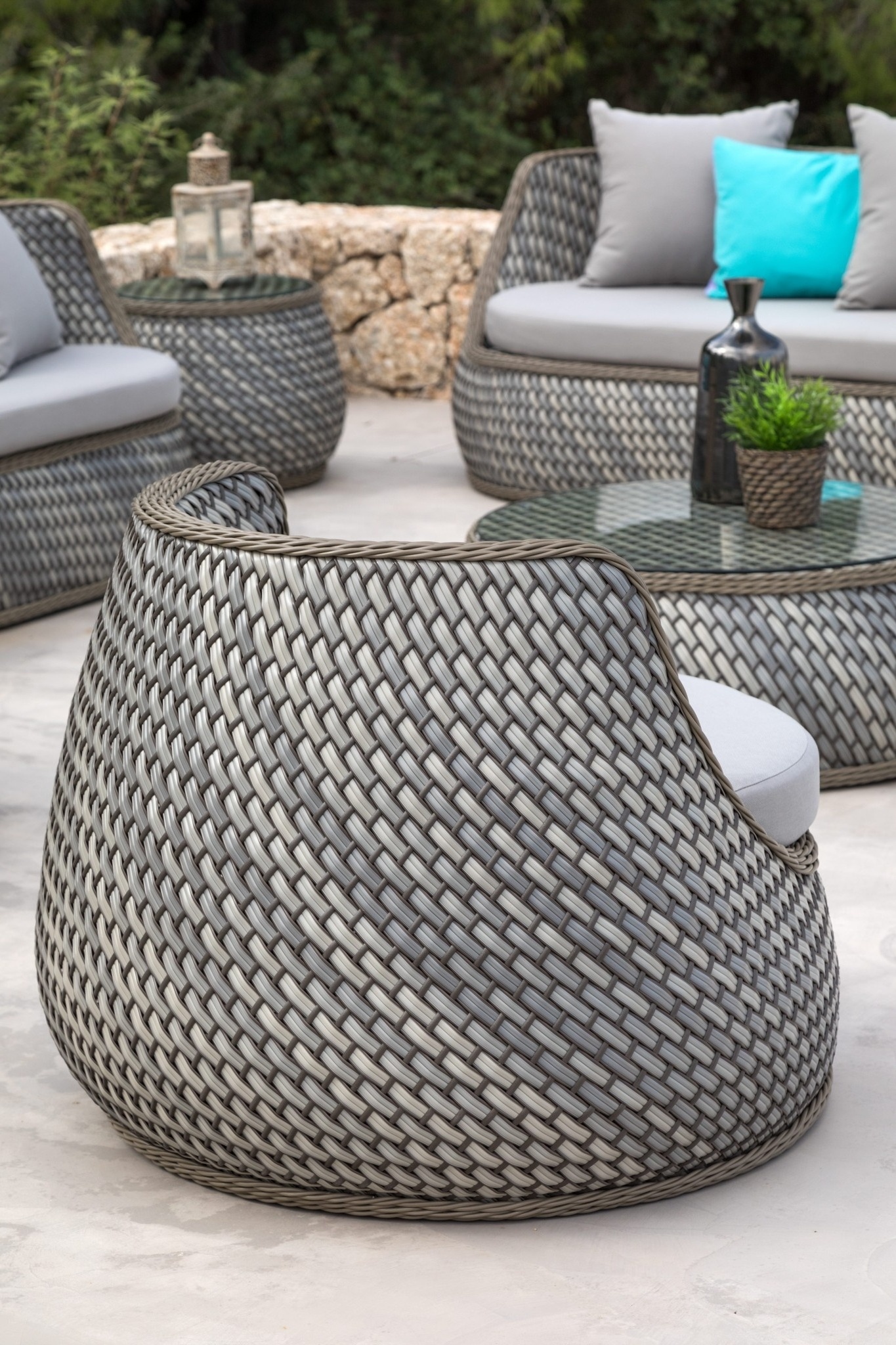 Curved design rattan garden furniture outdoor wicker sofa resin garden furniture with waterproof cushion