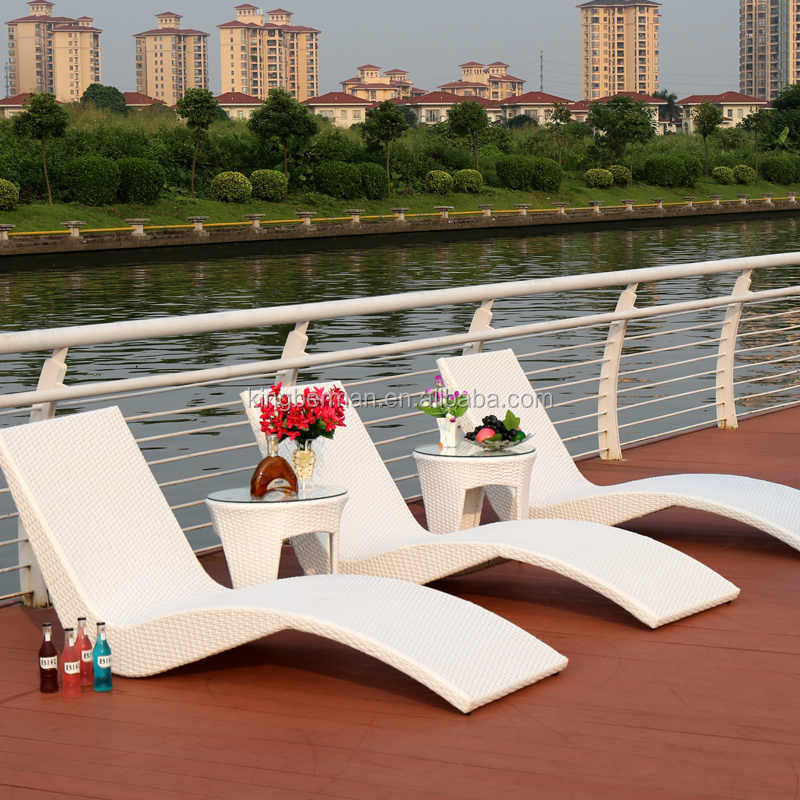 Outdoor Furniture Patio Wicker Modern Rattan Lounge Chair Used for Swimming Pool Chaise Lounger