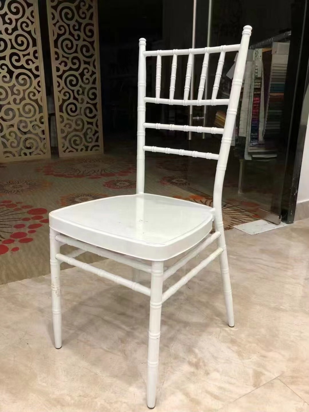 Wholesale Stackable Clear Resin Acrylic Chavari Chairs Hotel Plastic Events Wedding Transparent Chiavari Chair