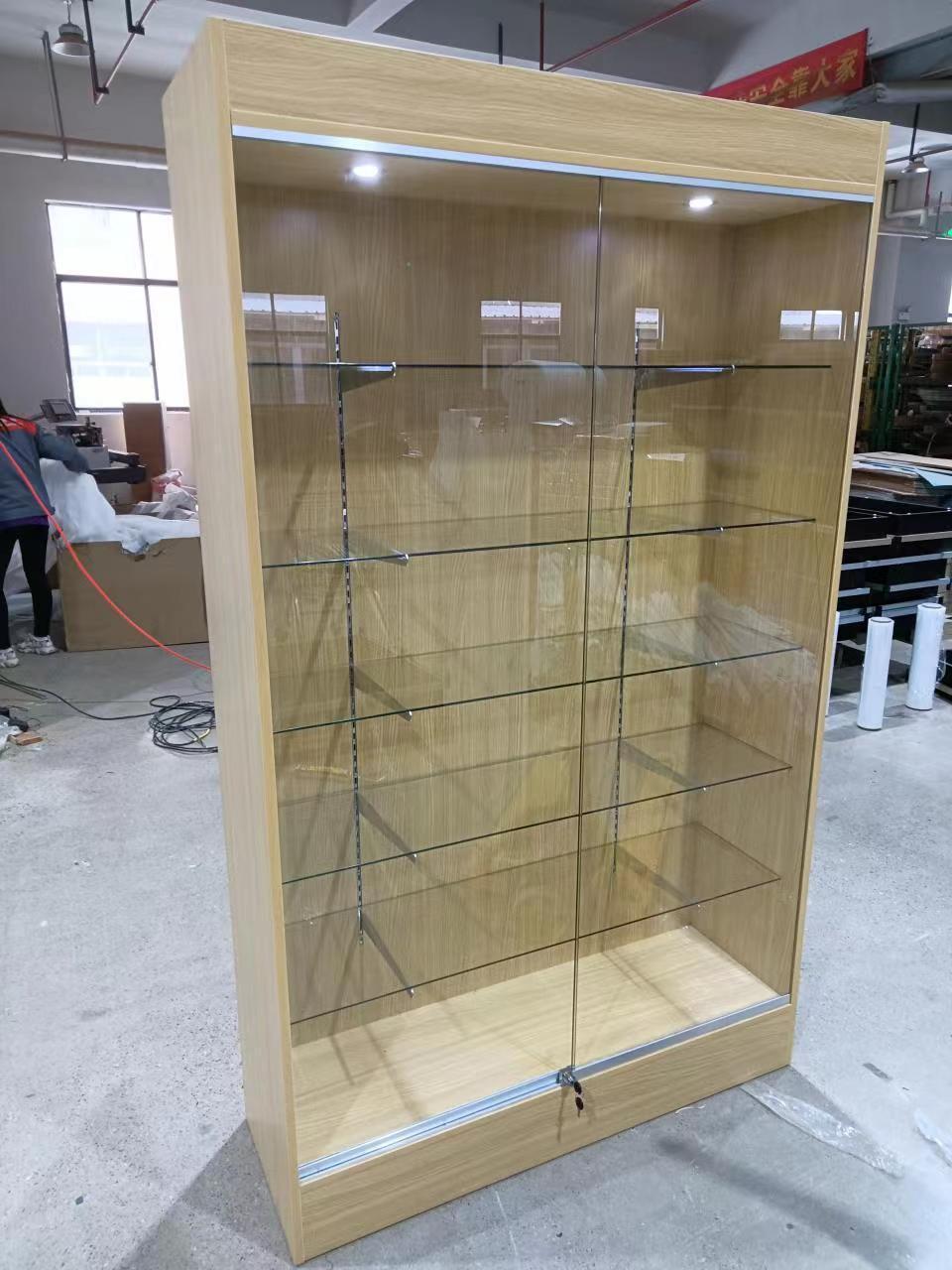 Full vision mdf slatwall and tempered glass smoke shop glass display cabinet showcases for handbags glass display showcase