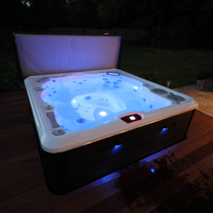 Wholesale Garden Balboa Jetted Whirlpool Massage Out Door Spas Bath Outdoor Hot Tub Large 5 Person Hydro Lazy Spa Tub