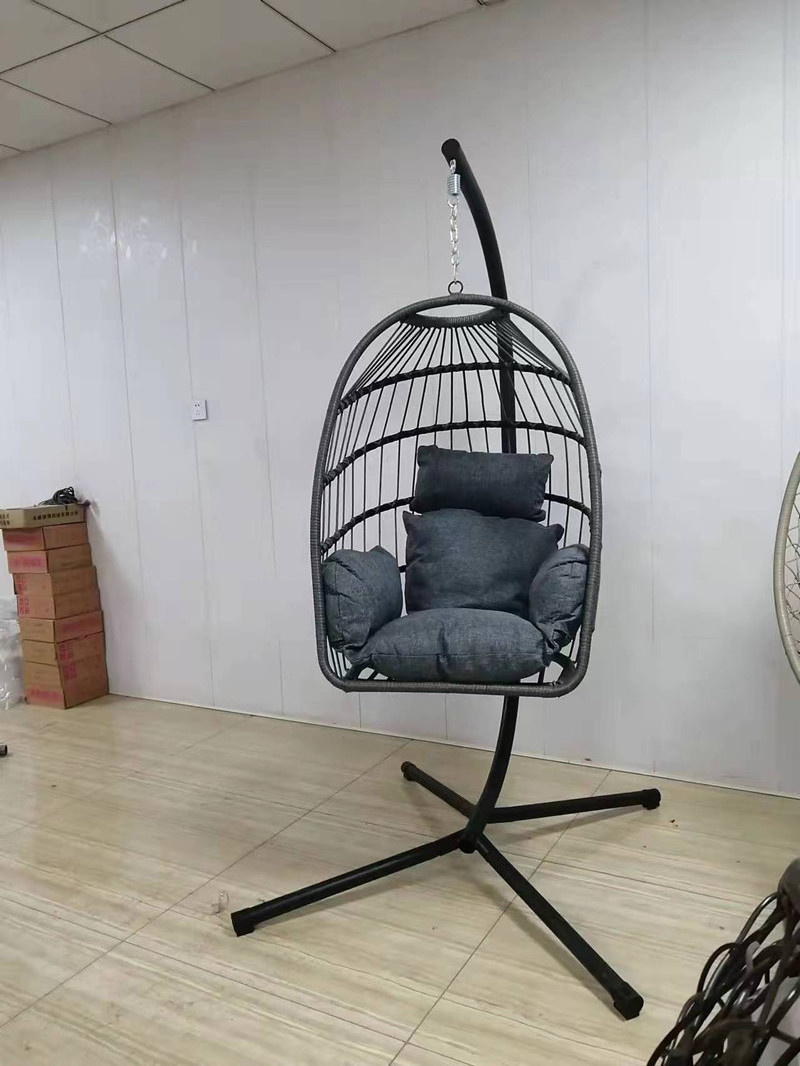 Wholesale Price Egg Rattan Chair Hanging Swing Egg Shape Outdoor Rattan Chair