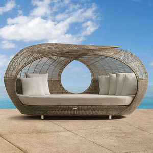 Outdoor hot sale good quality half round rattan daybed wicker patio furniture daybed with soft cushion/garden sunbed