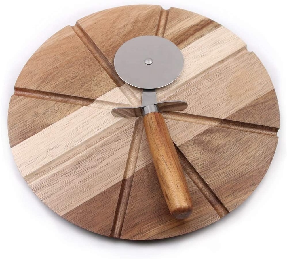 Hot Selling Premium Pizza Cutter and Cutting Board Set 13.5 Inch Reversible Round Cutting Board Cheese Board