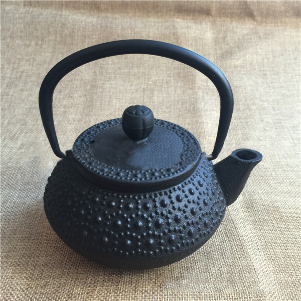 2020 Hot Selling best Cast Iron Teapot 300ml Tea Kettle with infuser japanese cast iron teapots