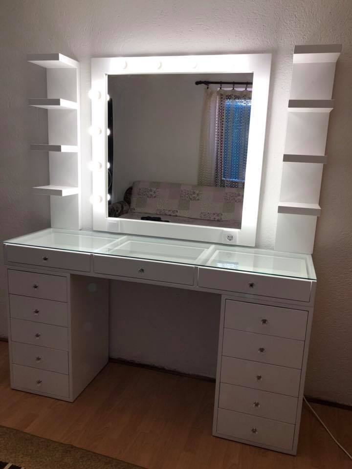 Luxury Bedroom Furniture Transparent Desktop Design Wood Dressing Table Hollywood Mirror With Led Bulbs And Drawer Makeup Vanity