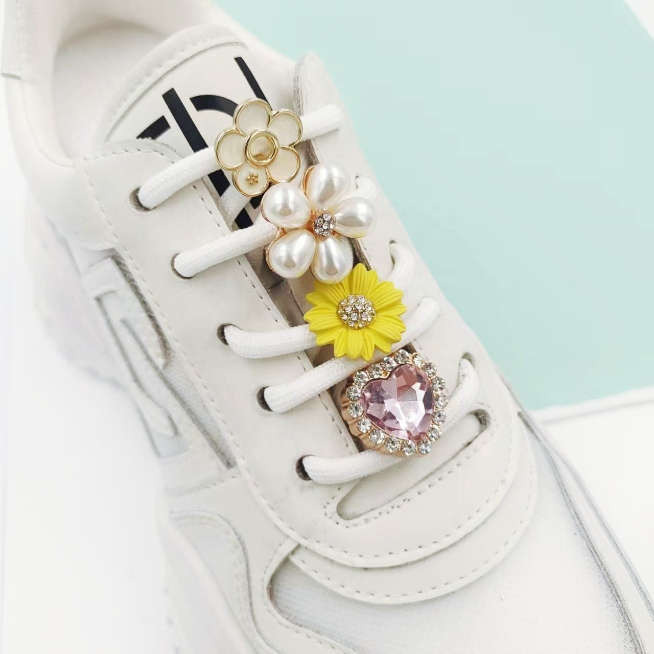 Custom Rhinestones Sneaker Accessories Metal Shoes Laces Decoration  Shoelaces Clips Charm Slivery Pendant Shoelaces Chain