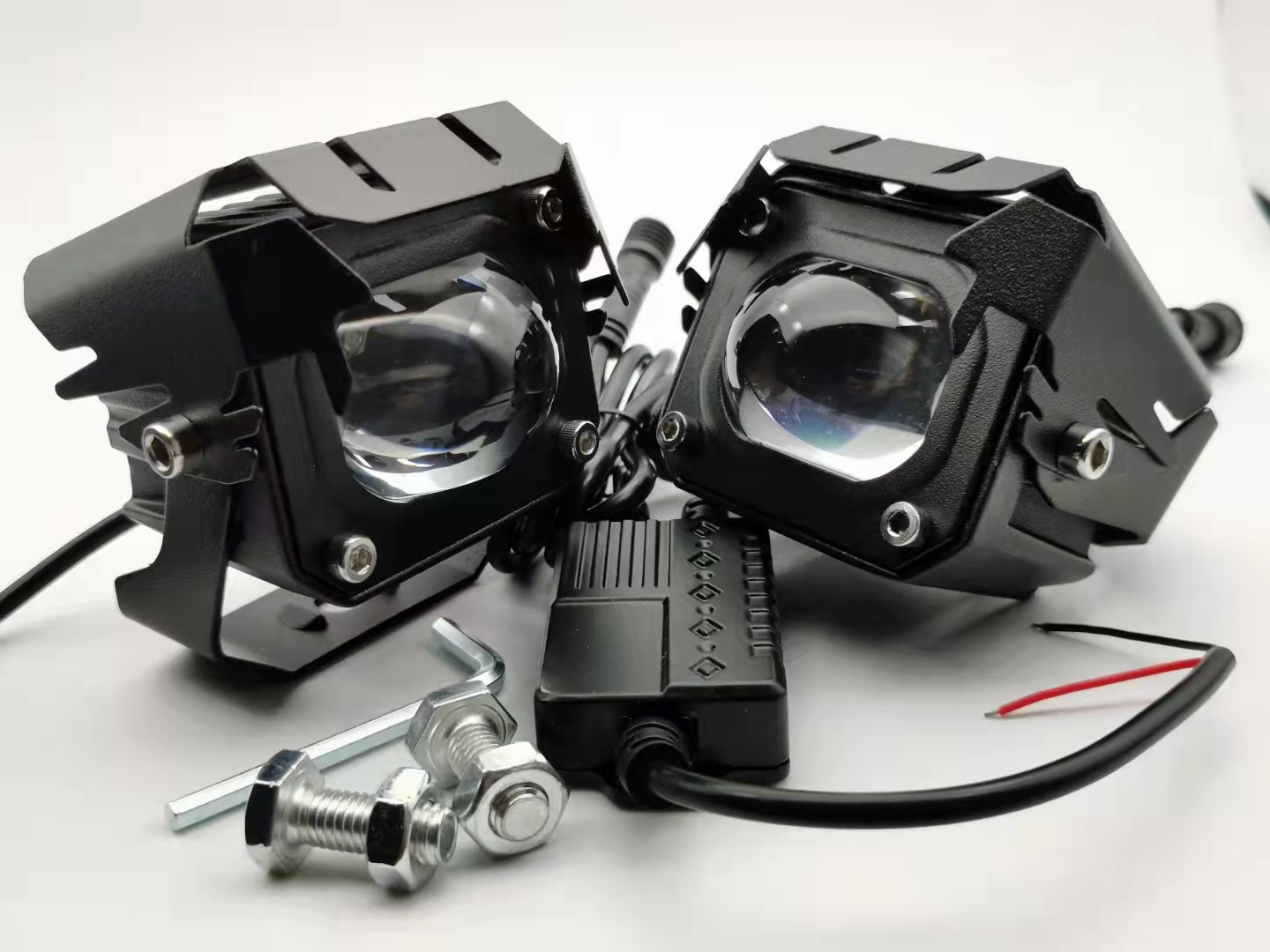 2022 NEWEST Motorcycle Headlight LED 60W 6000K Waterproof Fog Lamp SUV Truck Spotlight Dual Colors Flashing Car Headlight