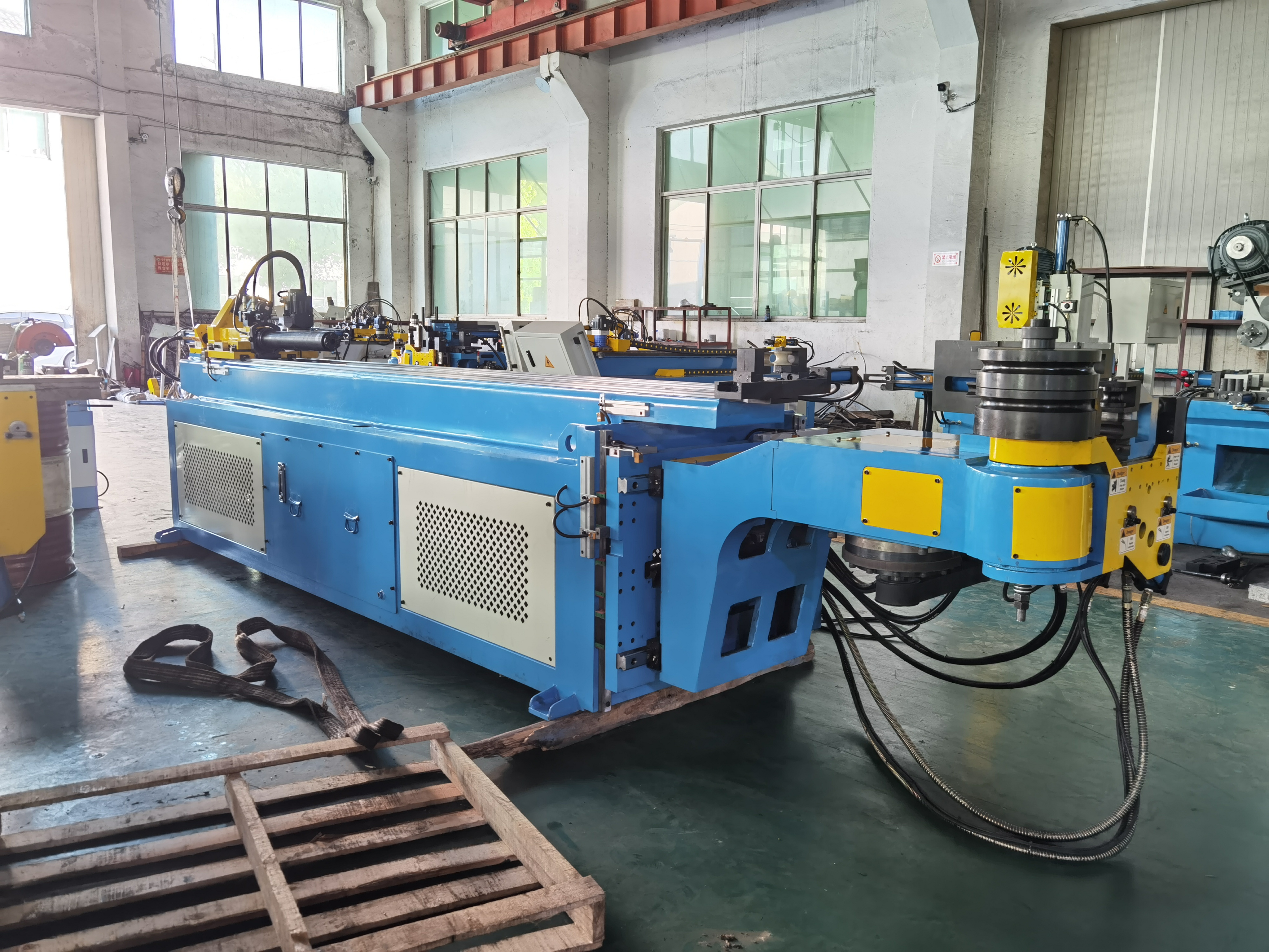 Full automatic cnc steel pipe bending machine square rectangular pipe bending machine