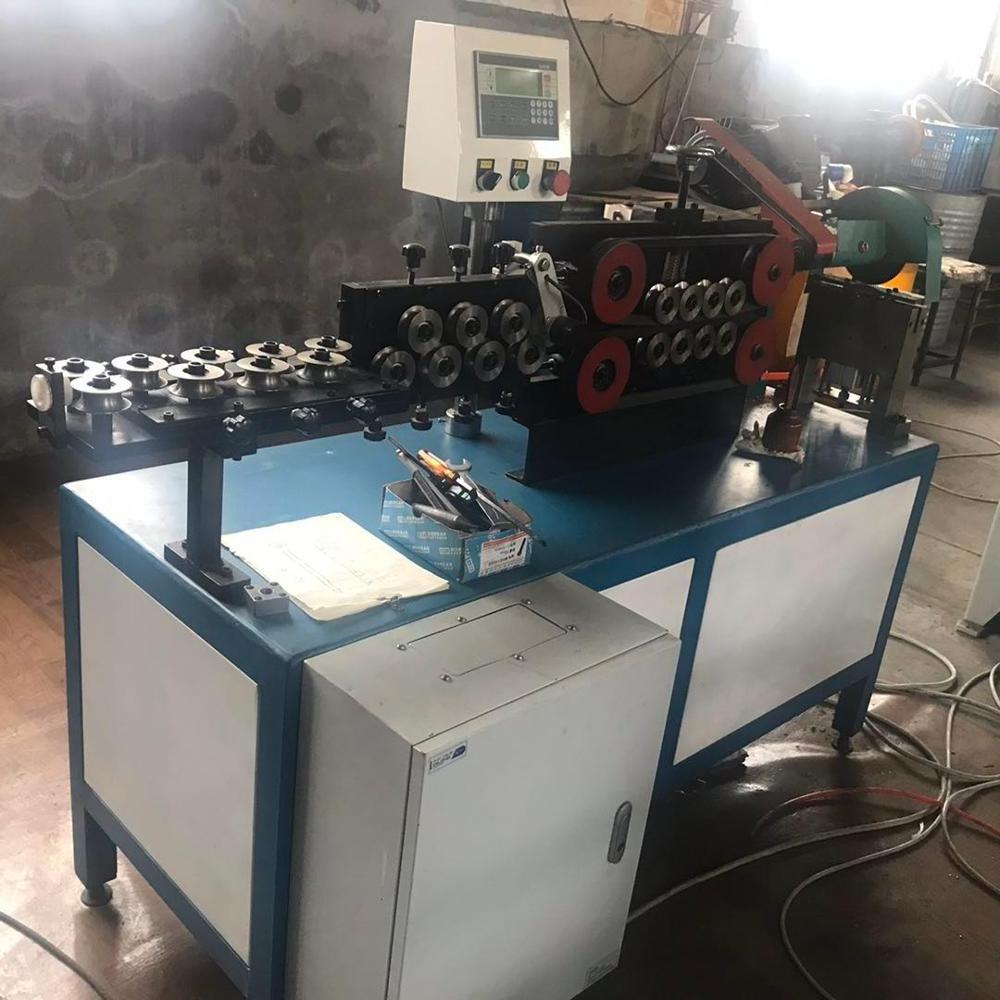 Straightening and cutting machine cutting machine pipe straightening automatic wire straightening and cutting machine