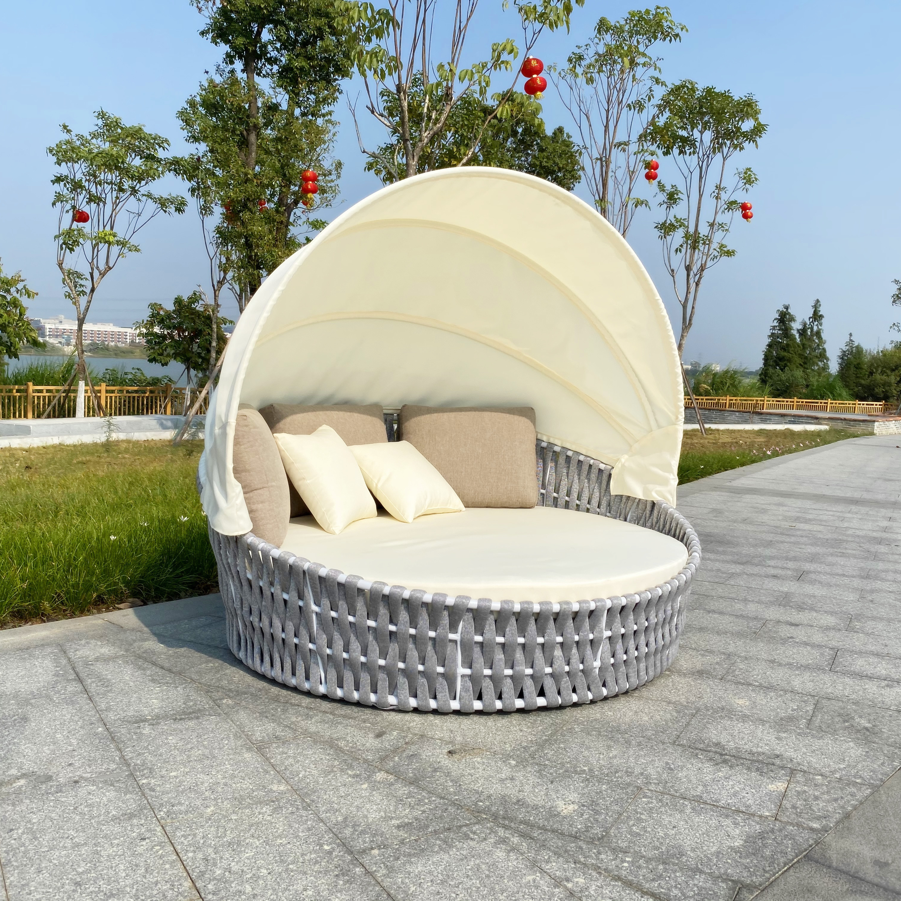 Professional factory outdoor furniture aluminum rope weaving lounger patio garden hotel round daybed with wholesale price