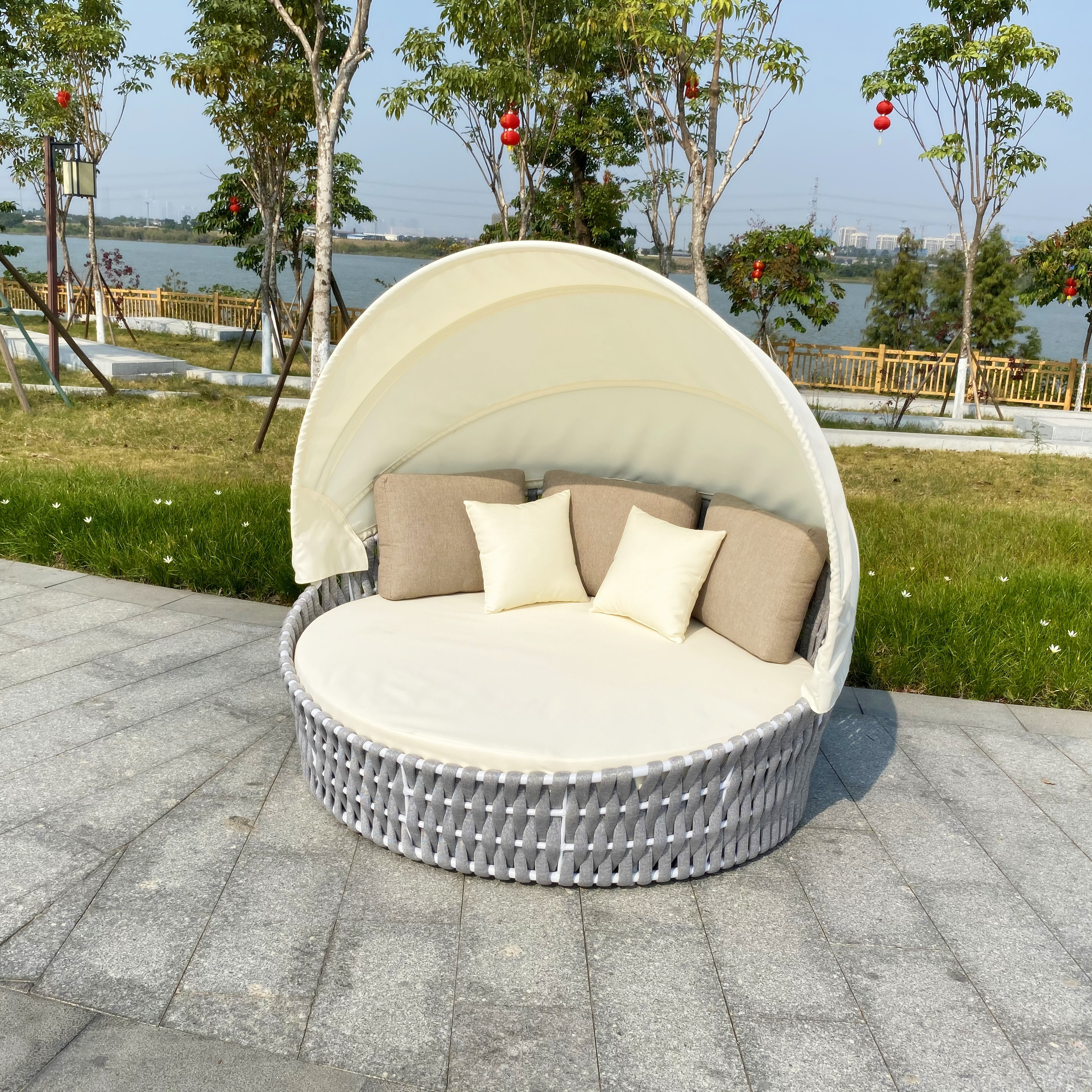 Professional factory outdoor furniture aluminum rope weaving lounger patio garden hotel round daybed with wholesale price