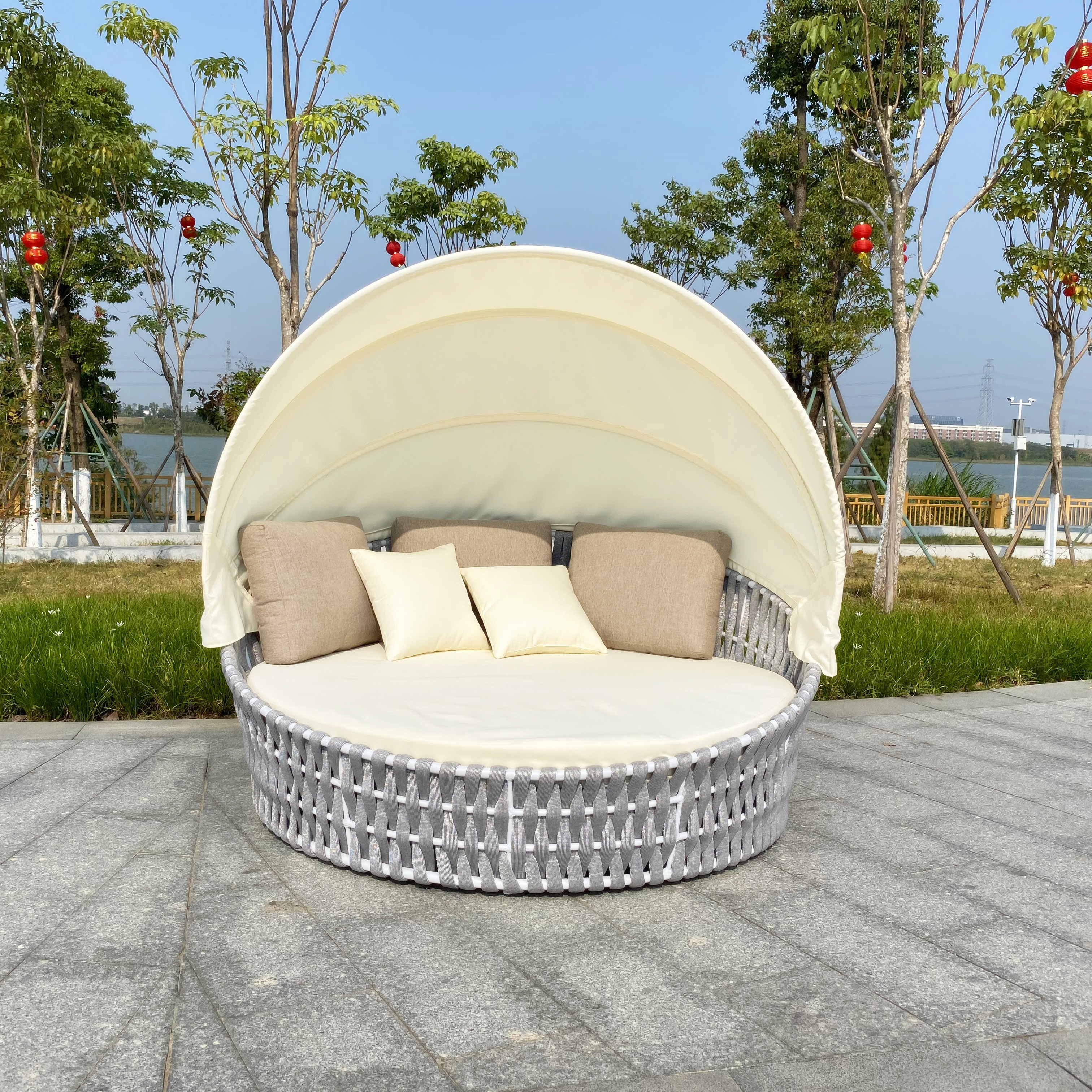 Professional factory outdoor furniture aluminum rope weaving lounger patio garden hotel round daybed with wholesale price