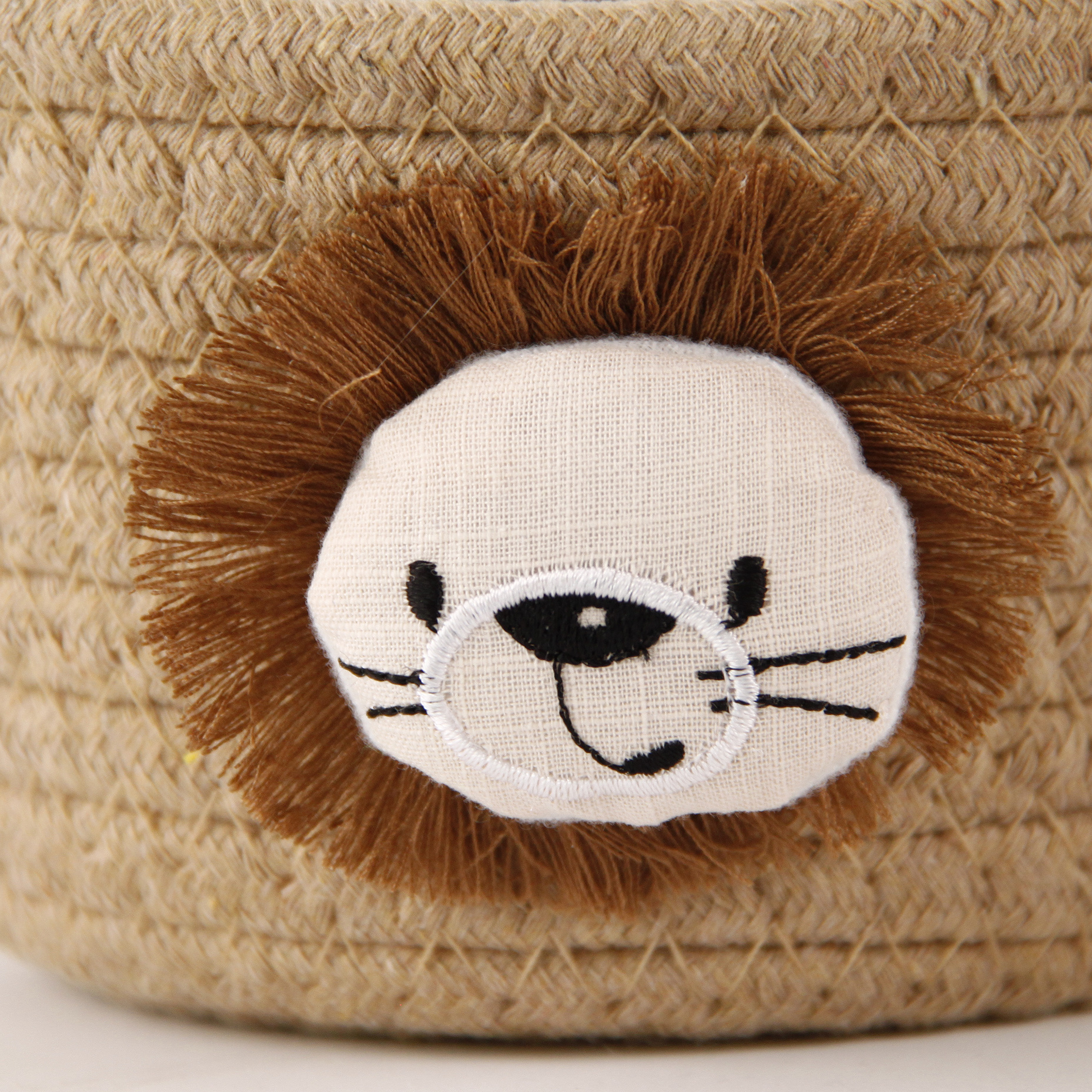 Kingwillow Small Rope Basket Round Woven Storage Cute Dog Toy Cotton Baby Nursery Hamper Shelf Decorative Bin for Keys Gift