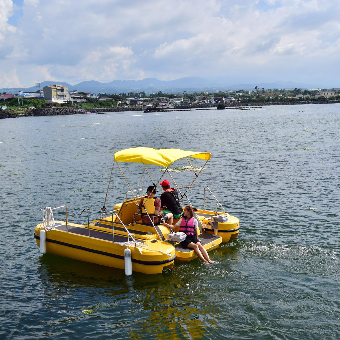 Kinocean 2022 Family Recreational rc Submarine Hybrid Pontoon Boat with Camera for Sale