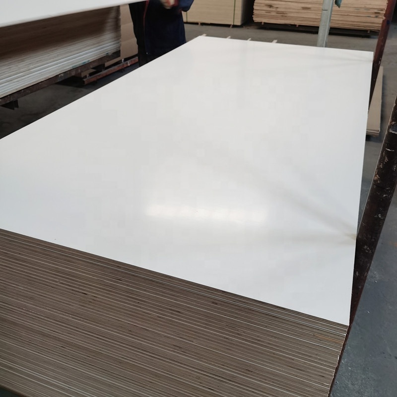 Wholesale high quality laminated melamine plywood sheet 18mm white glossy furniture grade plywood cheap price for foreign market