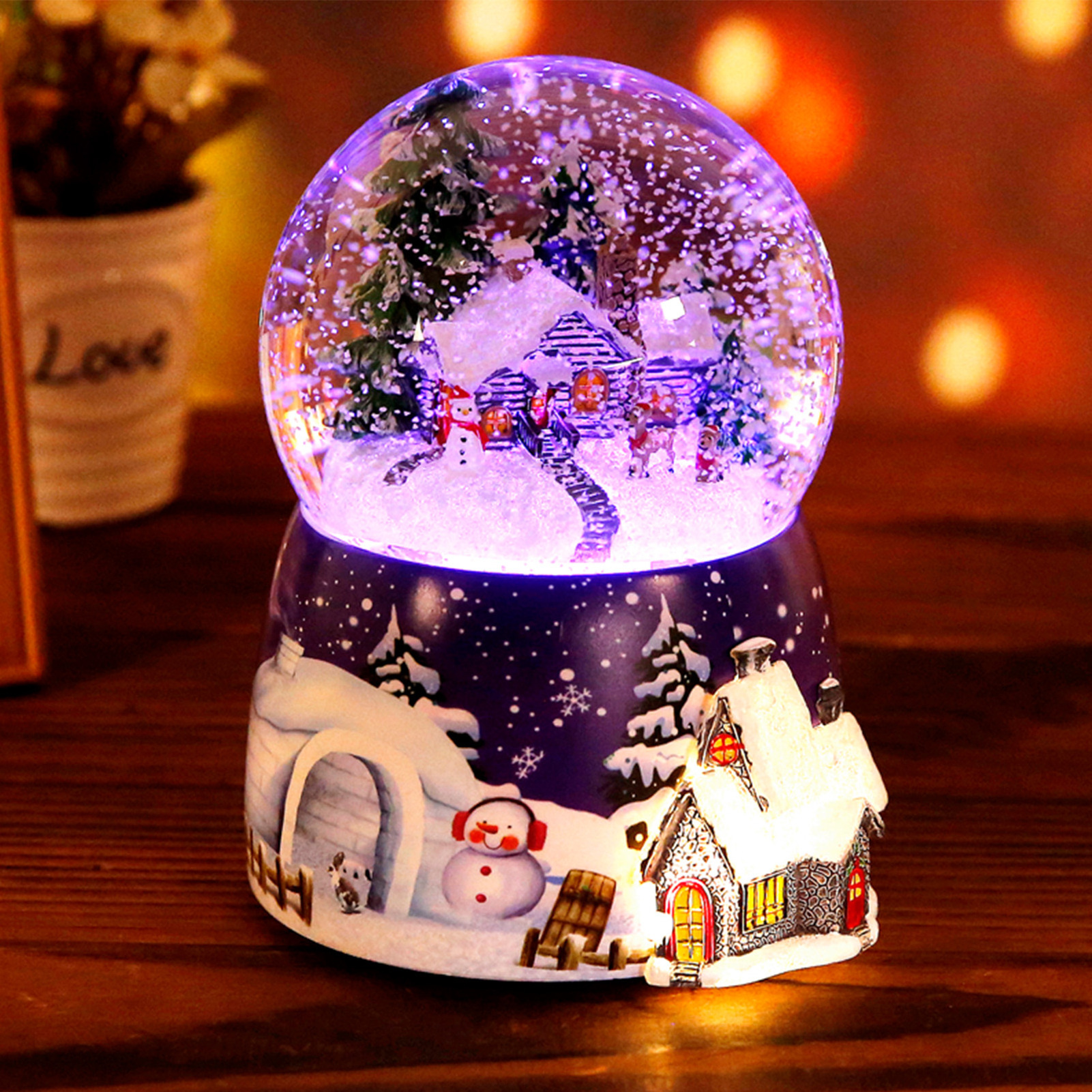 Holiday Christmas Snow Globe Personalized Glass Snow Globe LED Custom Made Snow Globes