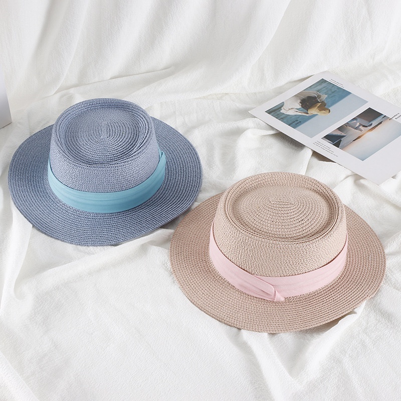 2023 New Fashion Summer female straw hat British new Hepburn style hat for lady French ribbon concave top hat