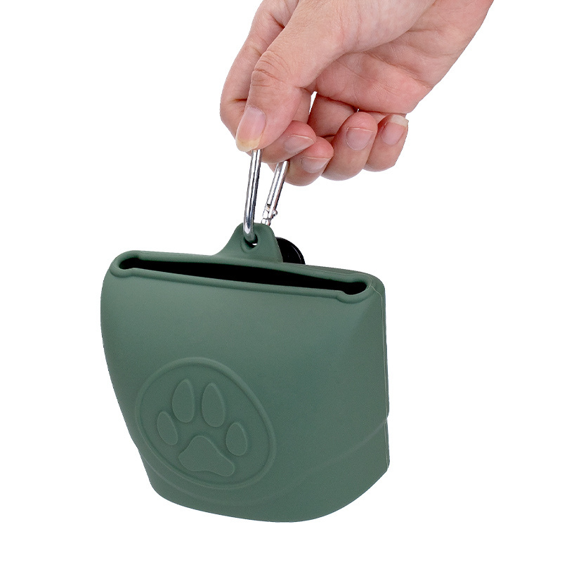 Portable Waterproof Puppy Treat Bag Dog Training Treat Pouch Training Silicone Dog Treat Bag Pouch