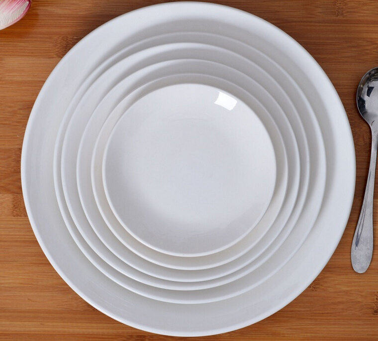 Haonai wholesale white and round dinner plate ceramic flat plate porcelain serving plate sets dinnerware tableware