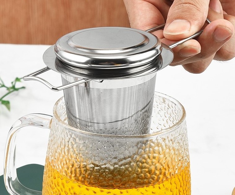 Stainless Steel Fine Mesh Tea Infuser With Folding Handle and Lid