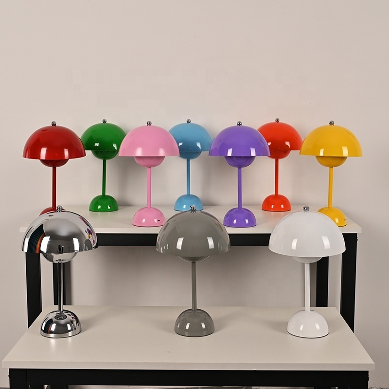 Rechargeable Retro Mushroom Shape Iron LED Table Desk Lamp Energy Saving Night Light Touch Control Flower Bud Lamp