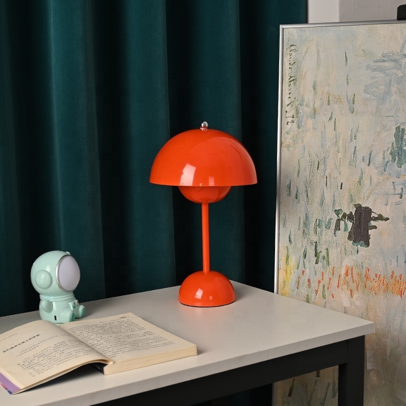 Rechargeable Retro Mushroom Shape Iron LED Table Desk Lamp Energy Saving Night Light Touch Control Flower Bud Lamp