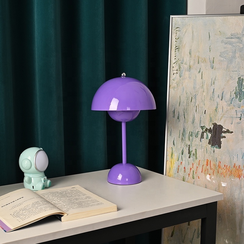 Rechargeable Retro Mushroom Shape Iron LED Table Desk Lamp Energy Saving Night Light Touch Control Flower Bud Lamp