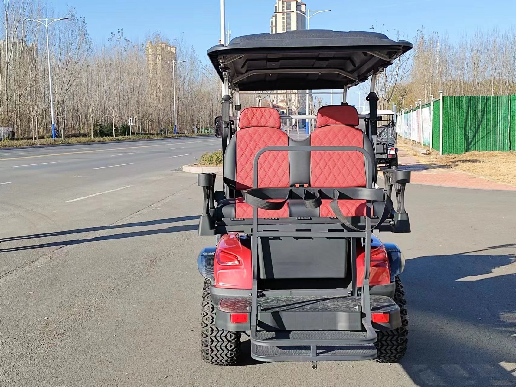 2 4 6seater electric golf carts cheap prices buggy car for sale chinese club car enclosed power golf cart