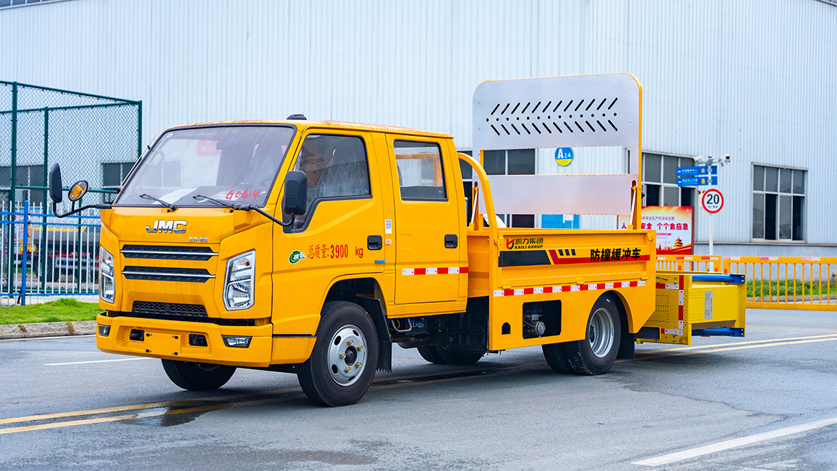 New Design Collision Prevention Truck Mounted With Anti-Collision Buffer Attenuator And Guide