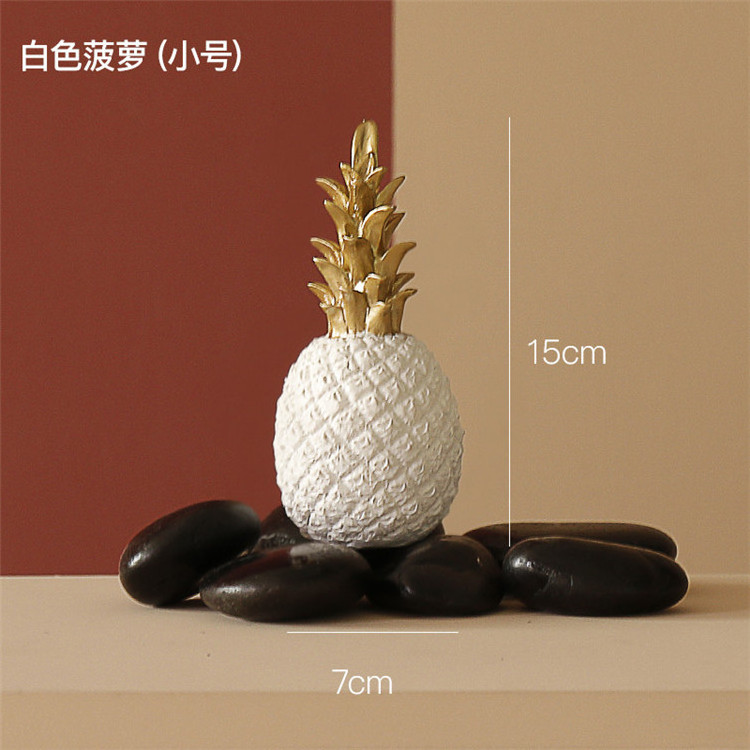 Wholesale Creative Modern Decoration For Home Decor Resin Gold Pineapple Sculpture Ornaments Living Room Table Decoration