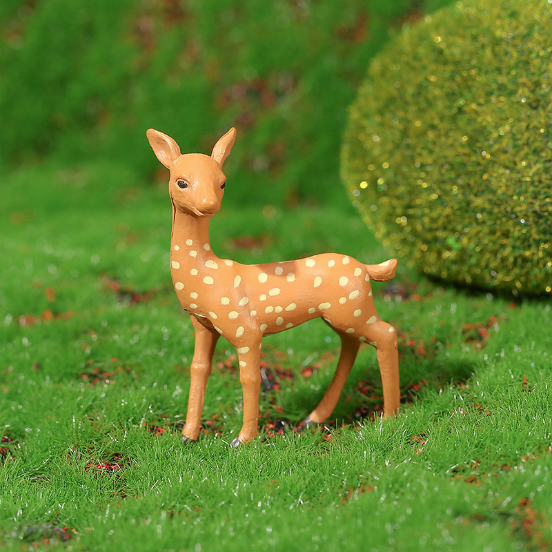 Crafts Figurines Home Decoration Artificial Mini Sika Deer Giraffe Fairy Garden Miniatures Gnomes Moss Terrariums Resin