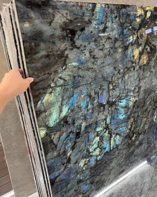 Manufacturer's Luxury Blue Lemurian Marble Natural Blue River Labradorite Granite Slabs Kitchen Countertops Bar Tops Floor Usage