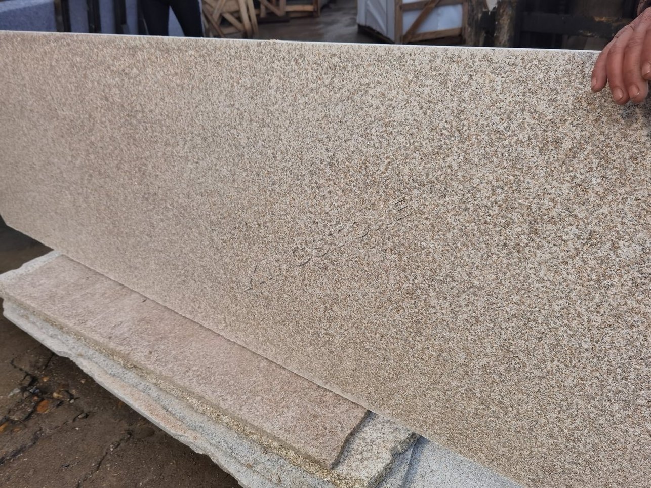 wholesale price Rust Skin Granite China cheap yellow granite tiger yellow granite