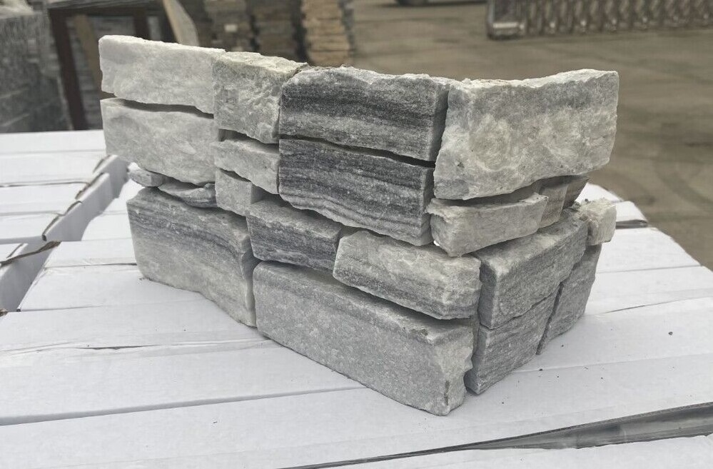 Modern-Style Cloudy Grey Quartzite Ledgestone Veneer Antacid Erosion-Resistant Tile Exterior Interior Custom Size Villas Hotels