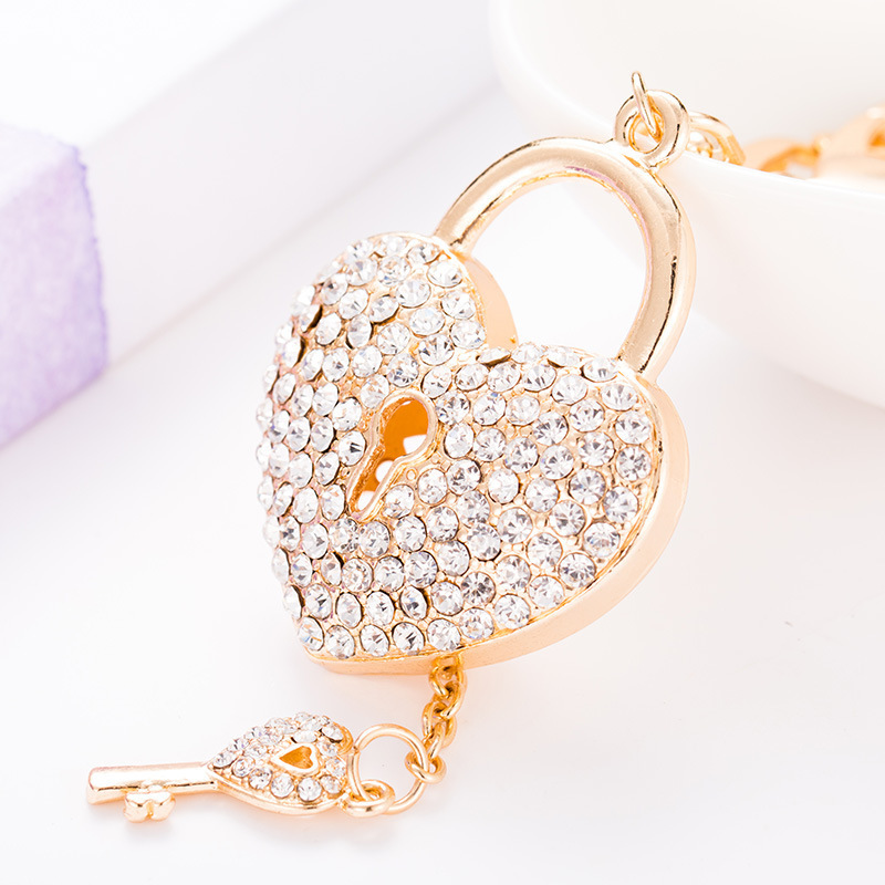 crystal Heart shape Keychain Pink Rhinestone Cute Car lock and key couple peach keychain Key Ring for Women Bag Pendant Charms