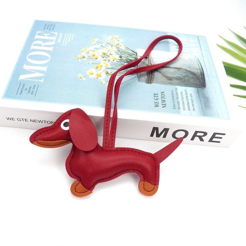 Wholesale Dog Dachshund Pu Leather Key chain Bag Charm Pendant Car Keyring Luxury Bag Parts Accessories luggage tags KeyChain