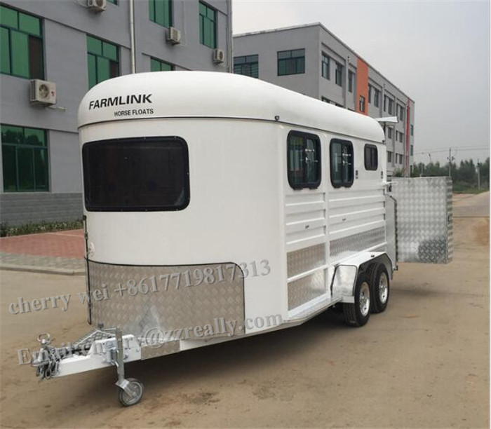 2023 3/4 horse trailer fiberglass roof horse trailer horse trailer front window curved