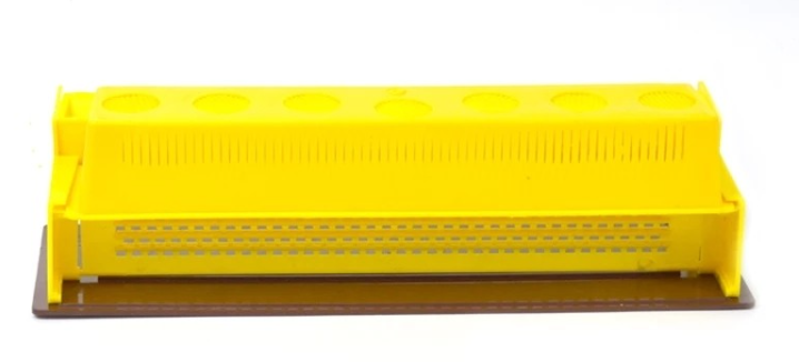 2024 Popular Collector Bee Tools Beekeeping Multifunction 5 Rows Plastic Hot Sale Pollen Trap