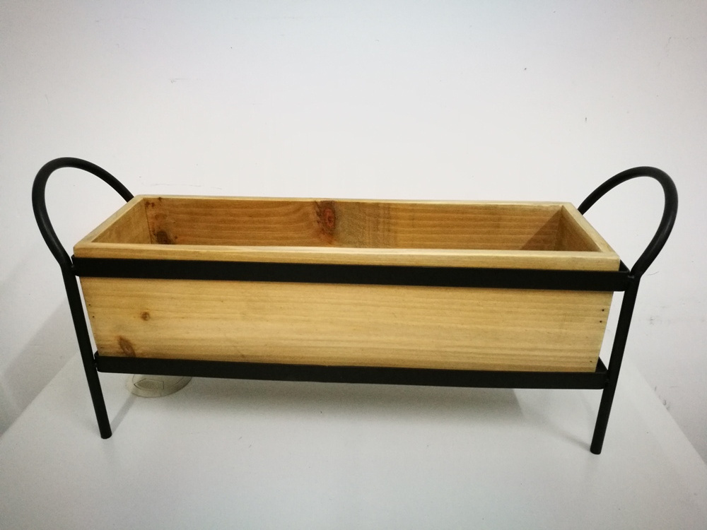 New Arrival  Bar Holder Serving Tray with Handles Wooden Caddy with Metal handle for table Decor Natural Finished Cutlery Holder